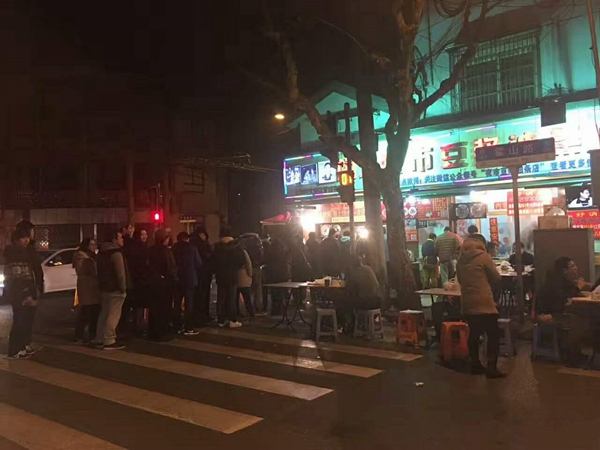 把豆?jié){油條做成夜宵，外賣月銷破百萬，他已經(jīng)做了7年的網(wǎng)紅