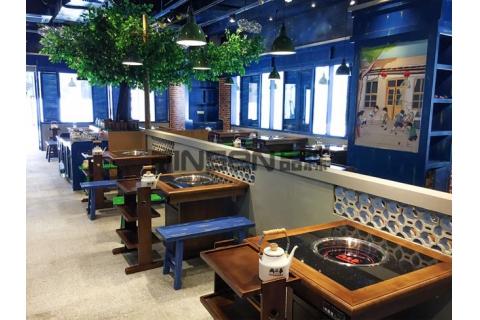 火鍋?zhàn)酪紊嗜绾未钆?><div><h3>火鍋?zhàn)酪紊嗜绾未钆?/h3><p>單調(diào)的火鍋餐廳環(huán)境總是帶給人困乏的感覺，隨著人們對(duì)于火鍋餐就餐環(huán)境的注重，因此對(duì) 火鍋?zhàn)酪?也越來越重視。然而很多火鍋店在火鍋?zhàn)赖纳{(diào)搭配上并沒有太多的經(jīng)驗(yàn)，今天就...</p><p>2021-01-12</p></div></a></li><li><a href=