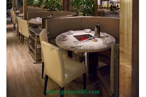 定制小火鍋?zhàn)酪涡枰⒁馐裁矗?><div><h3>定制小火鍋?zhàn)酪涡枰⒁馐裁矗?/h3><p>市場上有很多火鍋店。還有更有特色的品牌。就連定制小火鍋?zhàn)酪味际翘貏e的。它們與店里的裝飾形成了統(tǒng)一的風(fēng)格。同時，要根據(jù)店鋪的要求，對其尺寸、材質(zhì)、顏色、功能、款式等...</p><p>2020-10-06</p></div></a></li><li><a href=