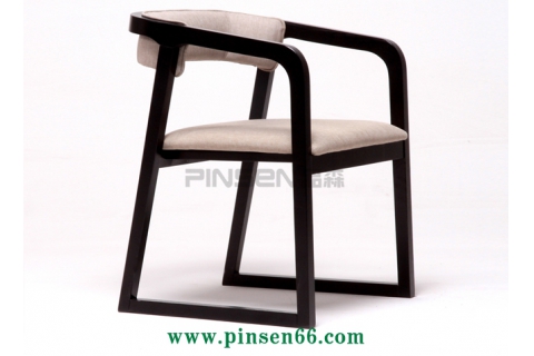 實(shí)木框腳軟包北歐沙發(fā)椅