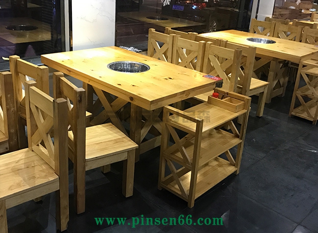 實(shí)木火鍋?zhàn)酪? src=