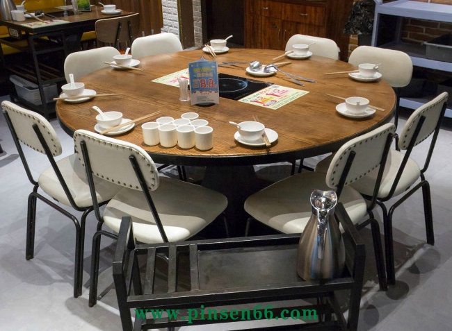 實(shí)木火鍋?zhàn)? src=